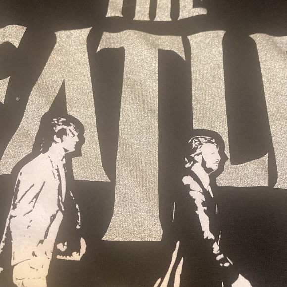 THE BEATLES Size Junior XXL 19 Oversized Fringed Cropped Abbey Road Shirt - Picture 8 of 8